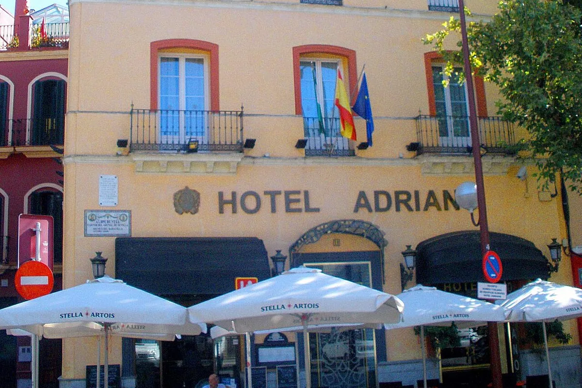 Fotografía de archivo de Adriano Boutique Sevilla